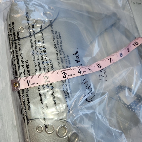 Olivi & KATE Gray Hobo Bag w/ Eyelet Details NWT - Picture 9 of 9